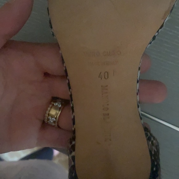 Used Like New - Cowhide Manolo Blahnik - Picture 4 of 6